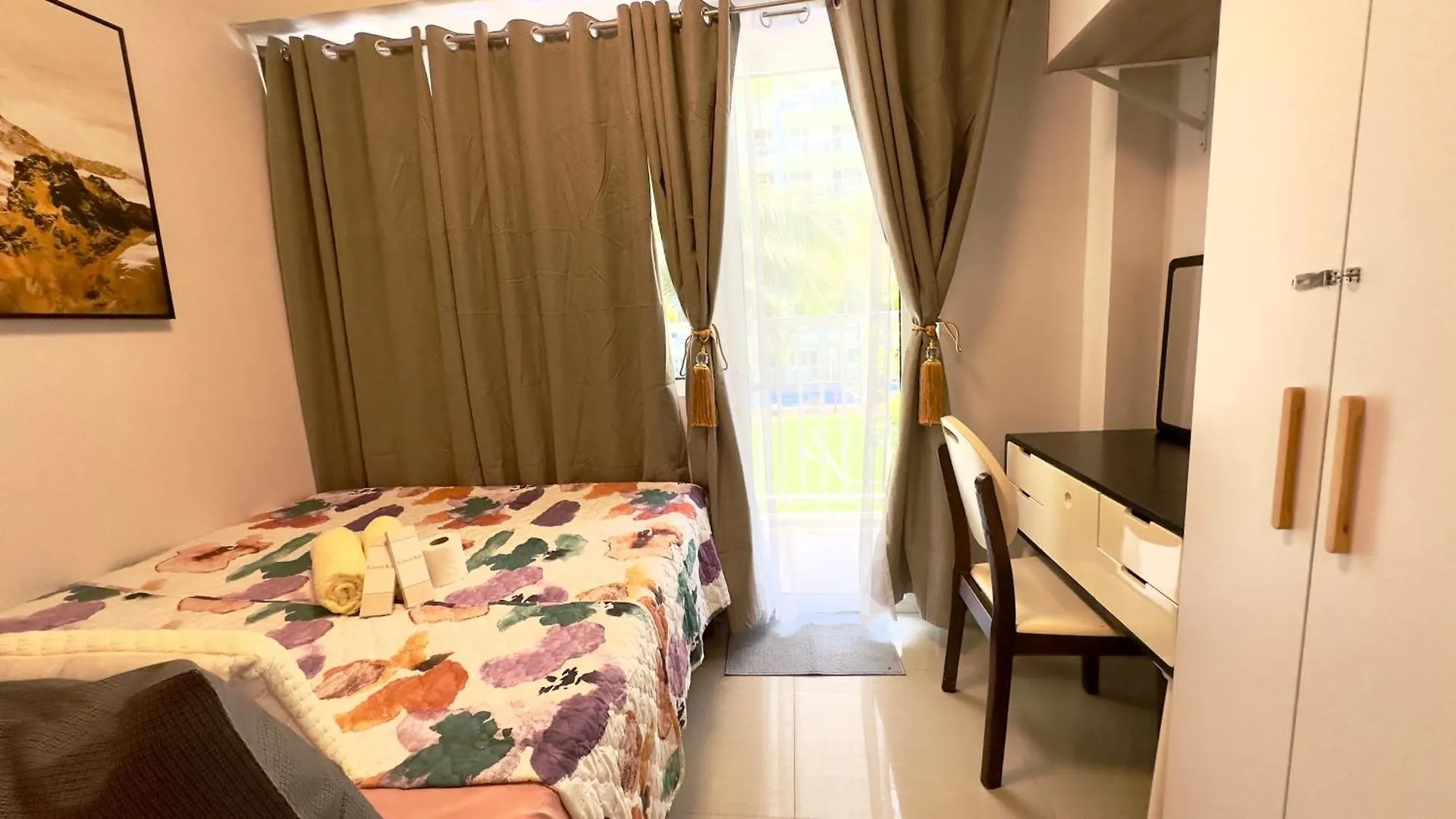 Art'S Nest At Shore Residences Pasay Philippines