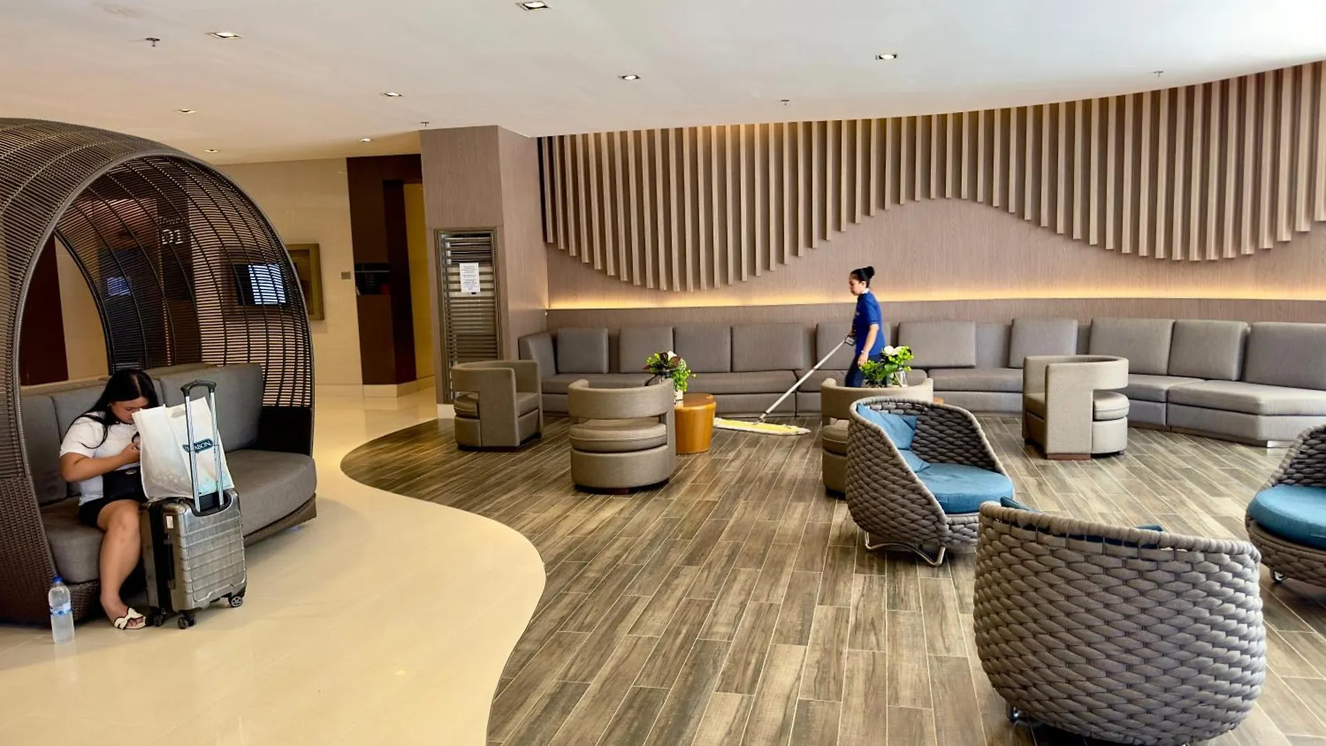 Aparthotel Art'S Nest At Shore Residences Pasay