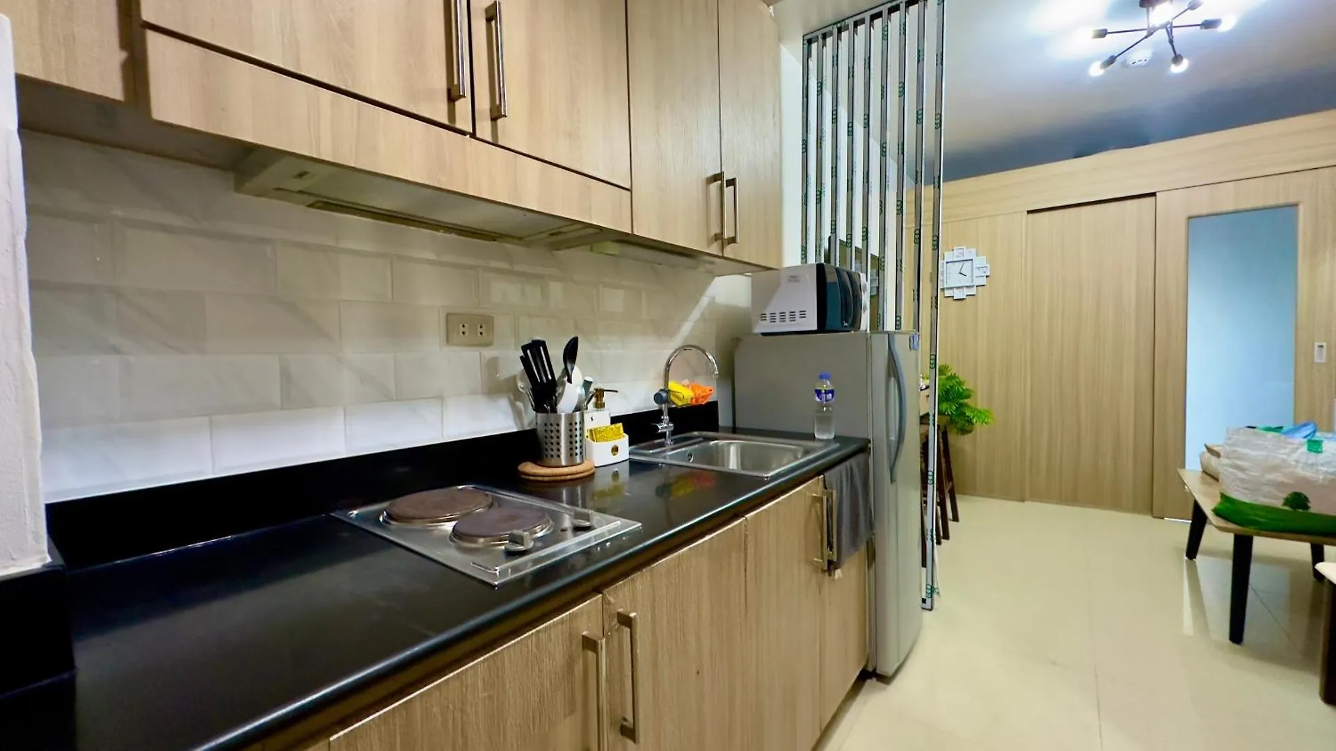 Art'S Nest At Shore Residences Pasay 0*,