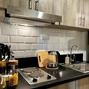  Aparthotel Evan @ S Residences